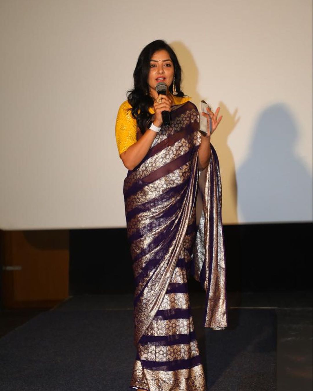 Telugu Tv Actress Madhuri Kandavalli Stills in Blue Saree6